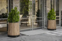 Planters>Keter Signature Conical Planter - Pine Brown